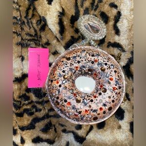 Betsey Johnson - Kitsch I'm Everything Bagel Crossbody Bag